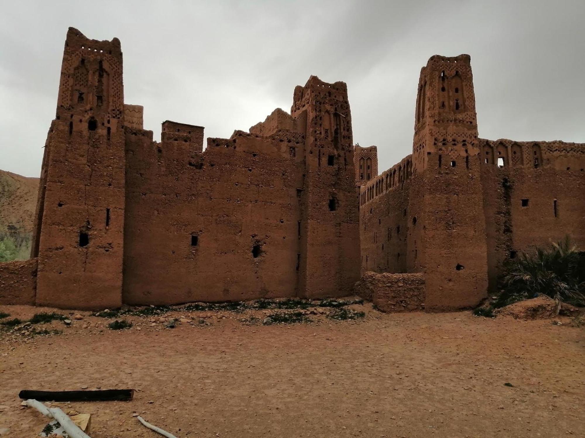 Tafsut Dades Guesthouse Stay With Locals Tamellalt  Luaran gambar