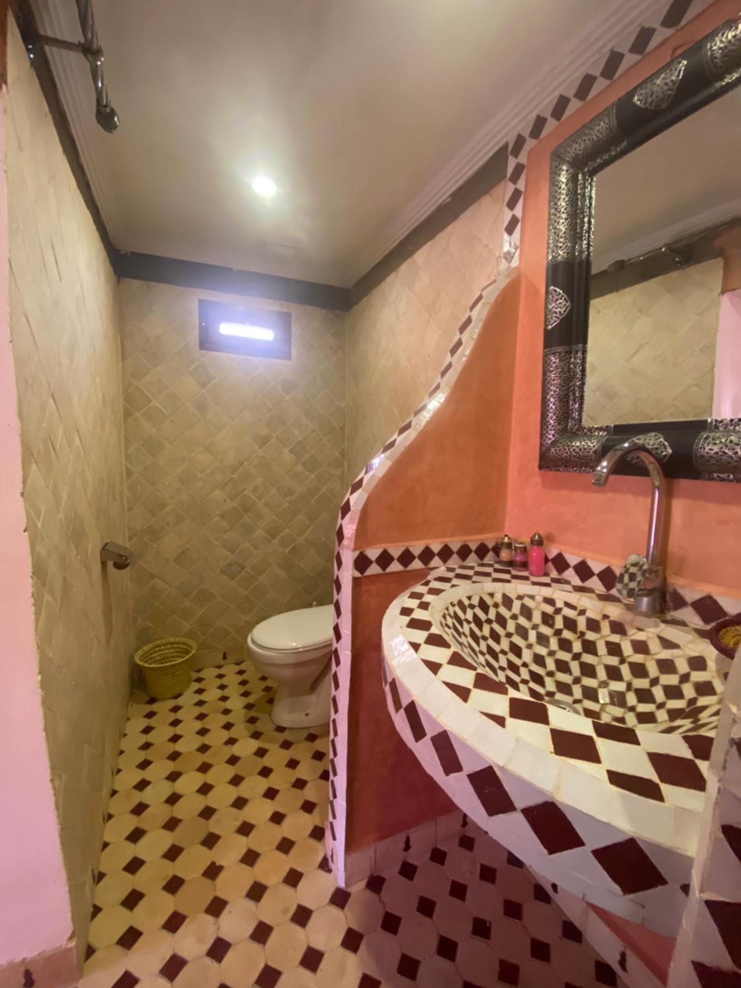 Tafsut Dades Guesthouse Stay With Locals Tamellalt  Luaran gambar